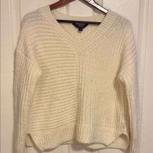 Simply Vera Vera Wang Off-White V-Neck Sweater, cozy and thick